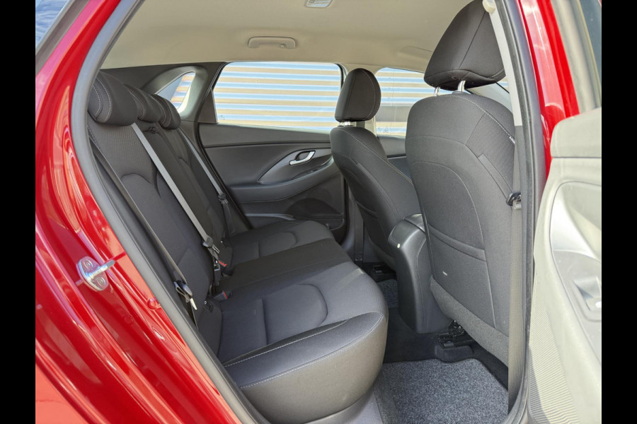Hyundai i30 1.0 T-GDI Comfort 2e Eigenaar|Navi|Camera|Carplay|PDC|Clima|Cruise|PDC|Elek ramen|N.A.P|APK tot 02-2027