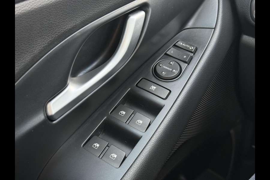 Hyundai i30 1.0 T-GDI Comfort 2e Eigenaar|Navi|Camera|Carplay|PDC|Clima|Cruise|PDC|Elek ramen|N.A.P|APK tot 02-2027