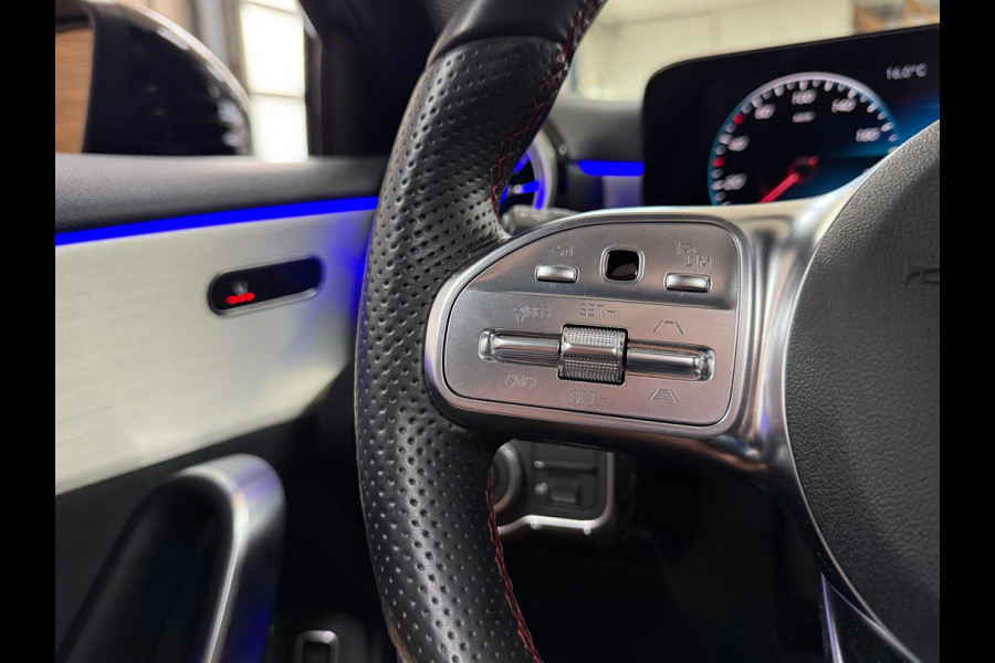 Mercedes-Benz A-Klasse 250 e AMG Line | Stoelverwarming | Alcantara | Panorama dak | Carplay | Head-Up | Multibeam LED |Keyless Go
