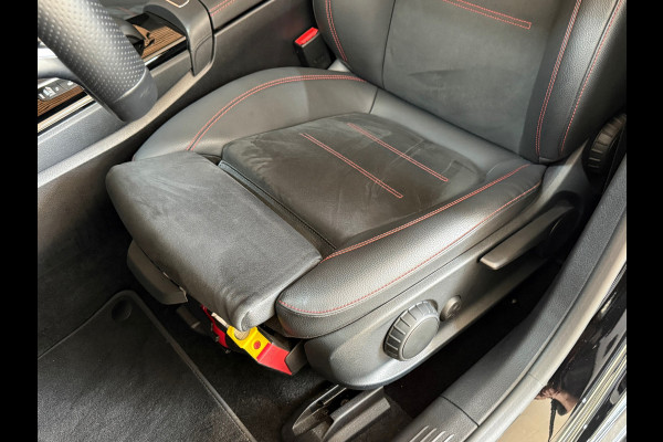 Mercedes-Benz A-Klasse 250 e AMG Line | Stoelverwarming | Alcantara | Panorama dak | Carplay | Head-Up | Multibeam LED |Keyless Go