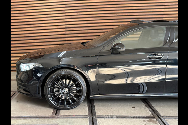Mercedes-Benz A-Klasse 250 e AMG Line | Stoelverwarming | Alcantara | Panorama dak | Carplay | Head-Up | Multibeam LED |Keyless Go