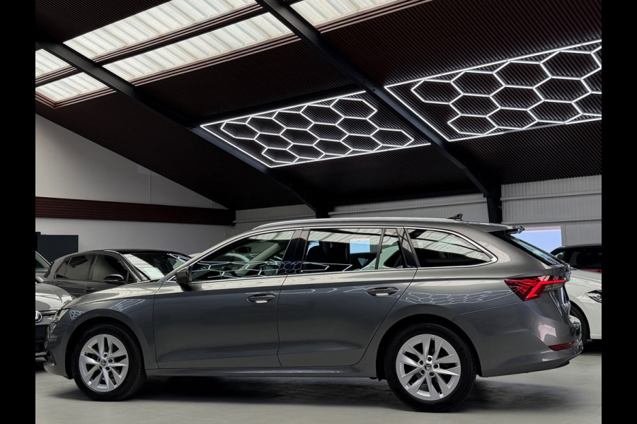 Škoda Octavia Combi 1.5 e-TSI CarPlay Camera