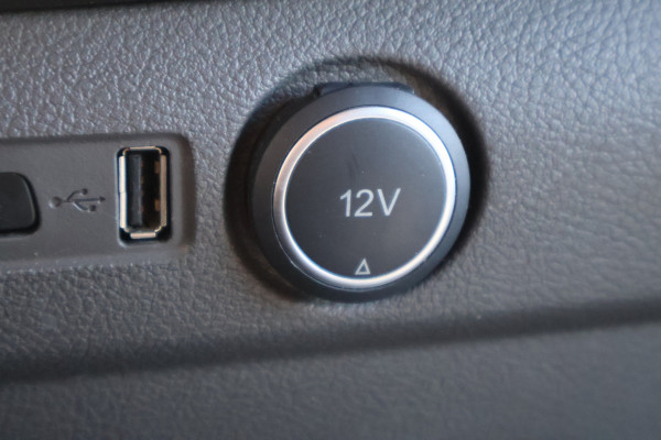 Ford Transit Custom 2.0 TDCI L2H1 Limited DC Automaat Airco Trekhaak