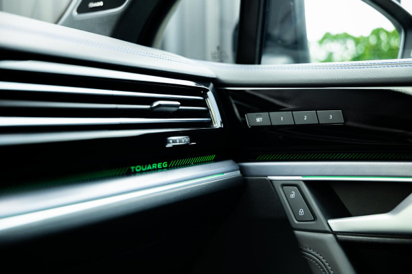 Volkswagen Touareg 3.0 TSi eHybrid 4MOTION R | Adaptive cruise | Head-up | Panorama dak | Dynaudio | Ambiance interieur |