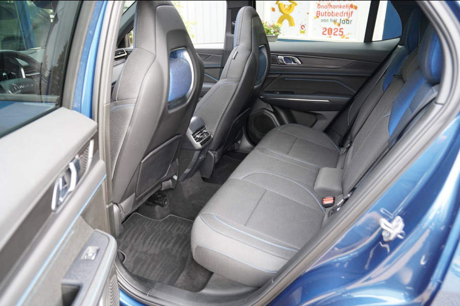 Lynk & Co 01 1.5 | Prijs rijklaar incl. 12 mnd garantie | PDC Panoramadak LMV Navi Apple carplay/Android auto Camera