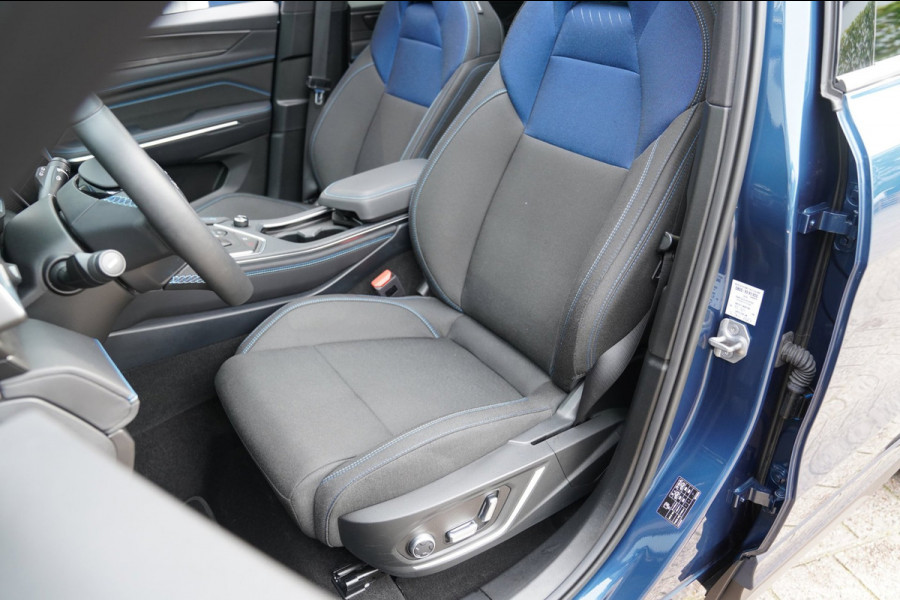 Lynk & Co 01 1.5 | Prijs rijklaar incl. 12 mnd garantie | PDC Panoramadak LMV Navi Apple carplay/Android auto Camera