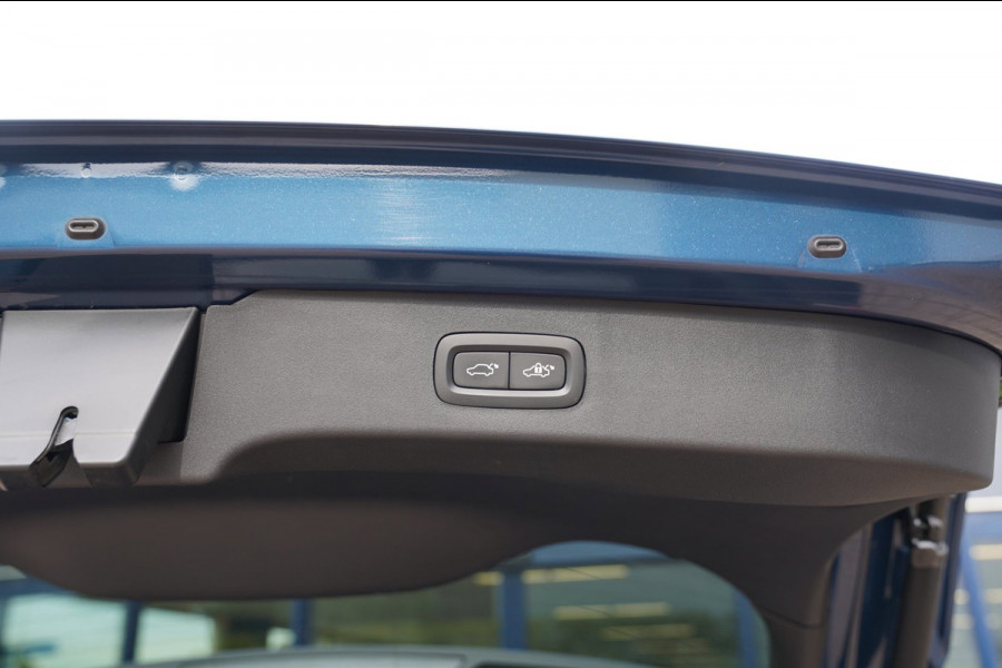 Lynk & Co 01 1.5 | Prijs rijklaar incl. 12 mnd garantie | PDC Panoramadak LMV Navi Apple carplay/Android auto Camera
