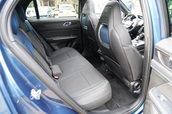 Lynk & Co 01 1.5 | Prijs rijklaar incl. 12 mnd garantie | PDC Panoramadak LMV Navi Apple carplay/Android auto Camera