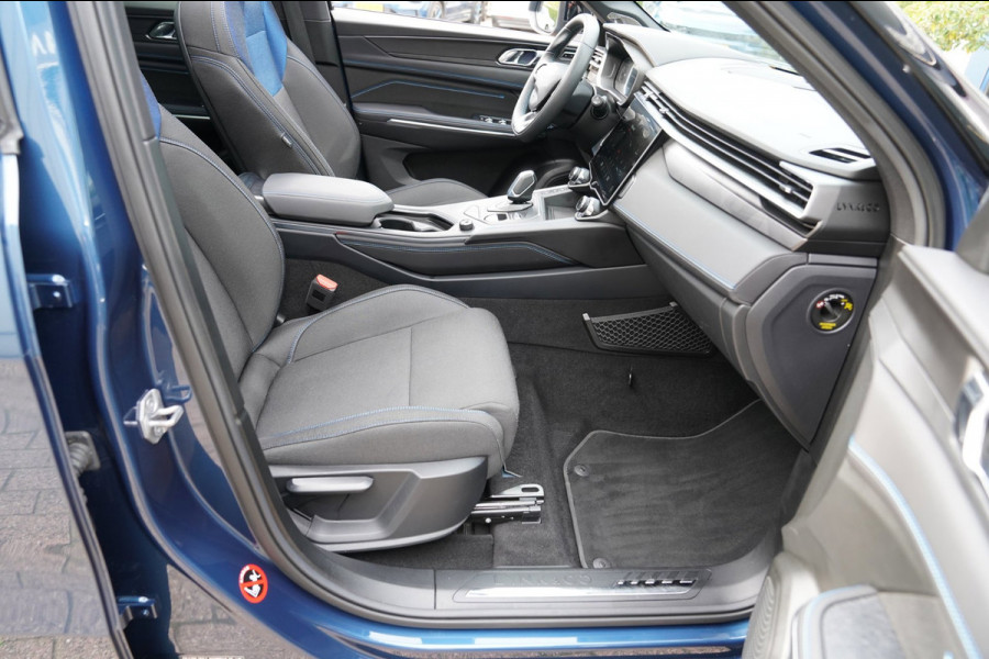Lynk & Co 01 1.5 | Prijs rijklaar incl. 12 mnd garantie | PDC Panoramadak LMV Navi Apple carplay/Android auto Camera