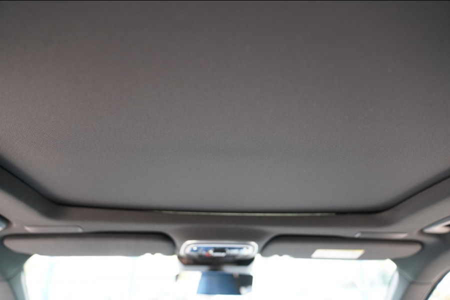 Lynk & Co 01 1.5 | Prijs rijklaar incl. 12 mnd garantie | PDC Panoramadak LMV Navi Apple carplay/Android auto Camera
