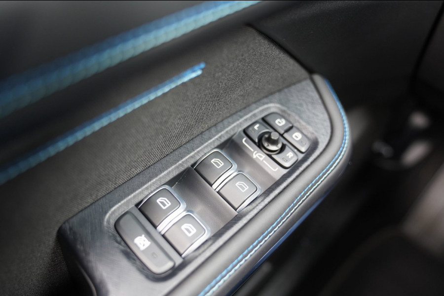 Lynk & Co 01 1.5 | Prijs rijklaar incl. 12 mnd garantie | PDC Panoramadak LMV Navi Apple carplay/Android auto Camera