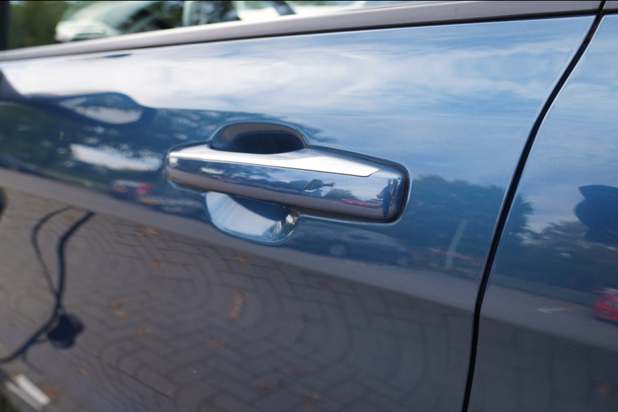 Lynk & Co 01 1.5 | Prijs rijklaar incl. 12 mnd garantie | PDC Panoramadak LMV Navi Apple carplay/Android auto Camera