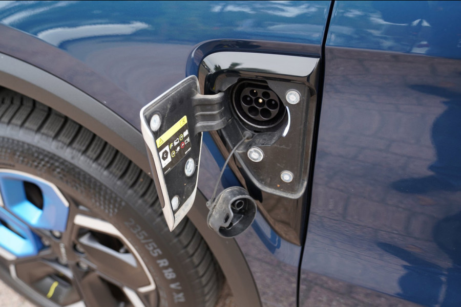 Lynk & Co 01 1.5 | Prijs rijklaar incl. 12 mnd garantie | PDC Panoramadak LMV Navi Apple carplay/Android auto Camera