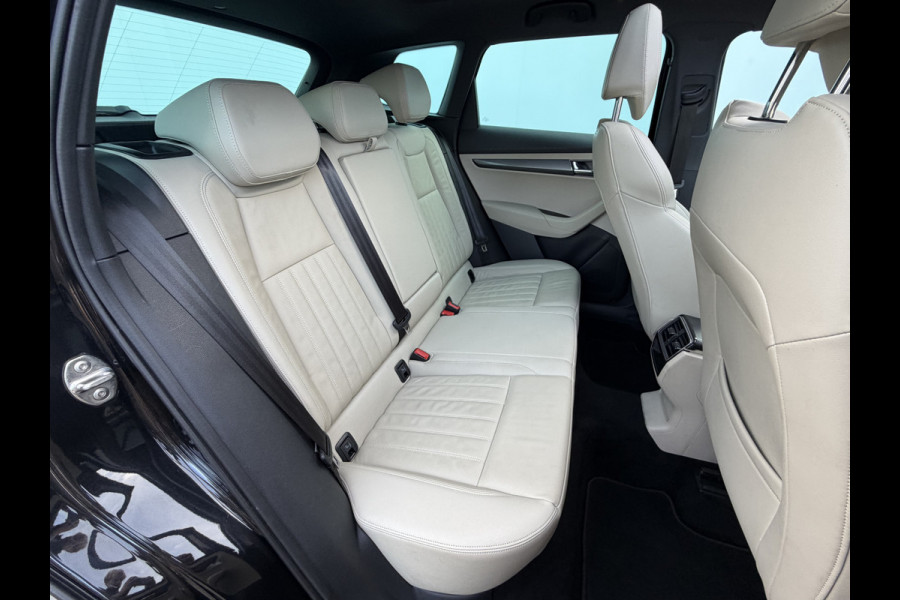 Škoda Karoq 1.5 TSI ACT Style Business Trekhaak Pano Leer Adap.Cruise Memory Camera VOL!