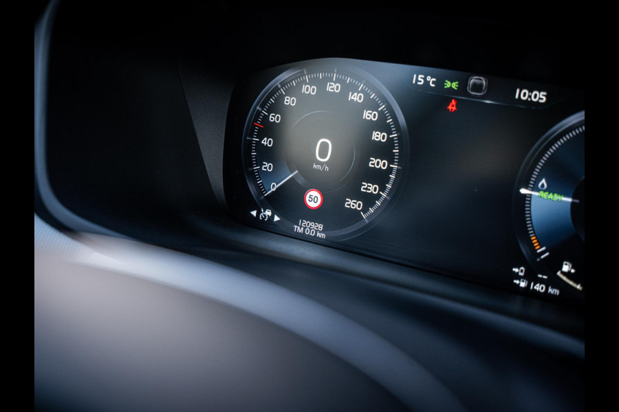 Volvo V60 2.0 T8 Recharge AWD R-Design - HEICO Pack l ACC l Pano l H/Kardon l Memory