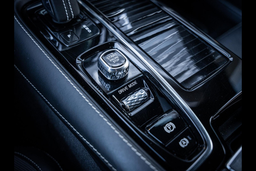 Volvo V60 2.0 T8 Recharge AWD R-Design - HEICO Pack l ACC l Pano l H/Kardon l Memory