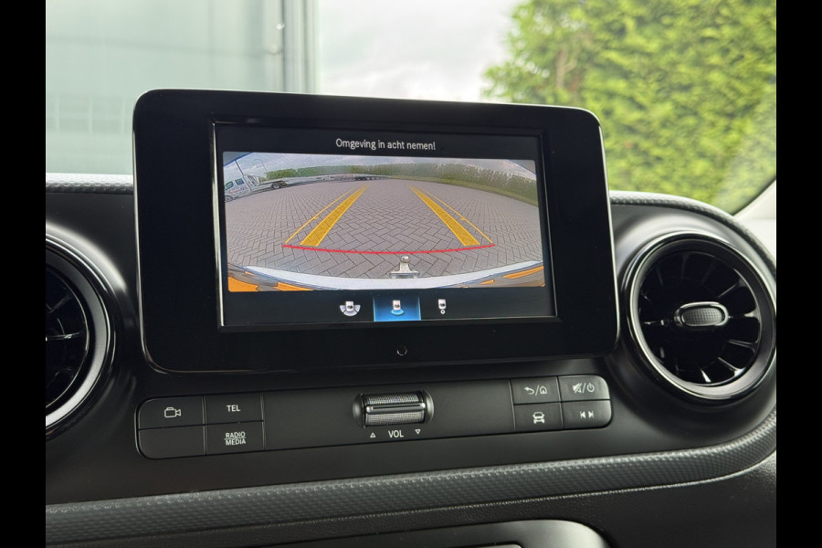 Mercedes-Benz Citan 112 Pro L2H1 / 51 kWh / RIJKLAAR !! / 3.369 KM / High Performance LED-koplampen / CAMERA / ECC / CRUISE / TREKHAAK / STOELVERWAR