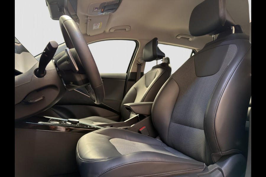 Kia Niro EV DynamicLine 64.8 kWh|Navigatie|Stuur/Stoelverwarming|Camera