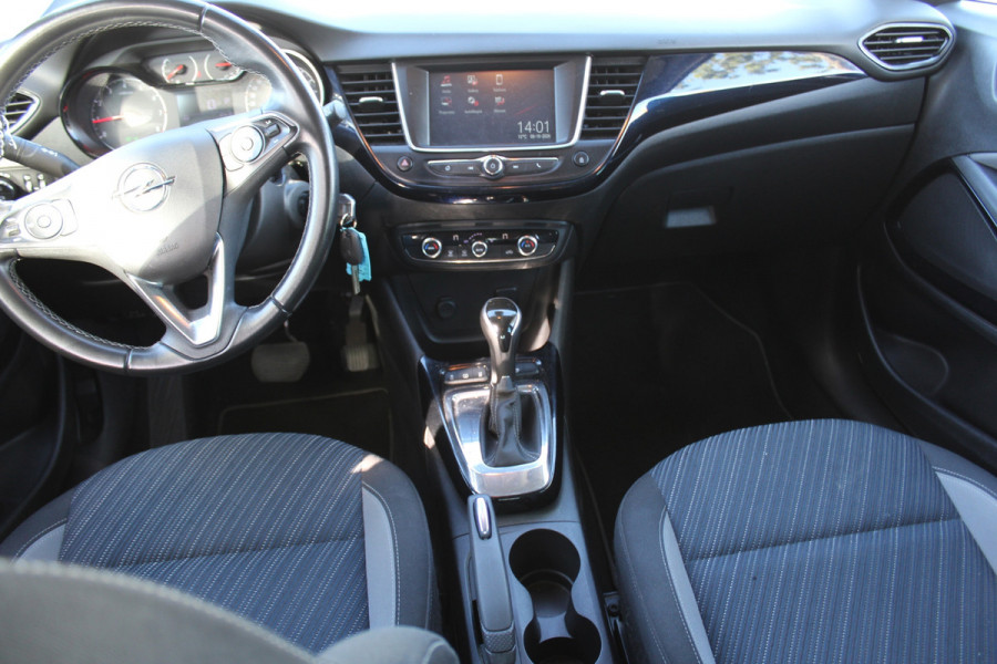 Opel Crossland X 1.2 Turbo 120 Jaar Edition automaat , nap ,camera trekhaak multimedia parkeersens