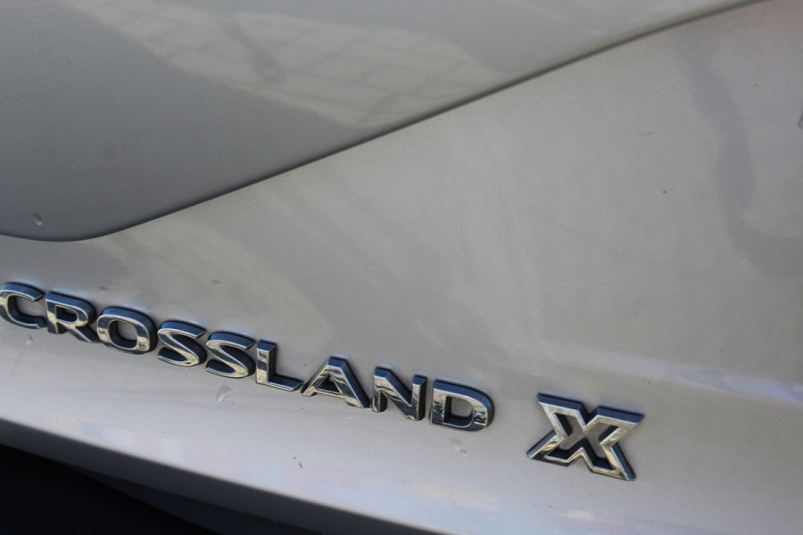 Opel Crossland X 1.2 Turbo 120 Jaar Edition automaat , nap ,camera trekhaak multimedia parkeersens