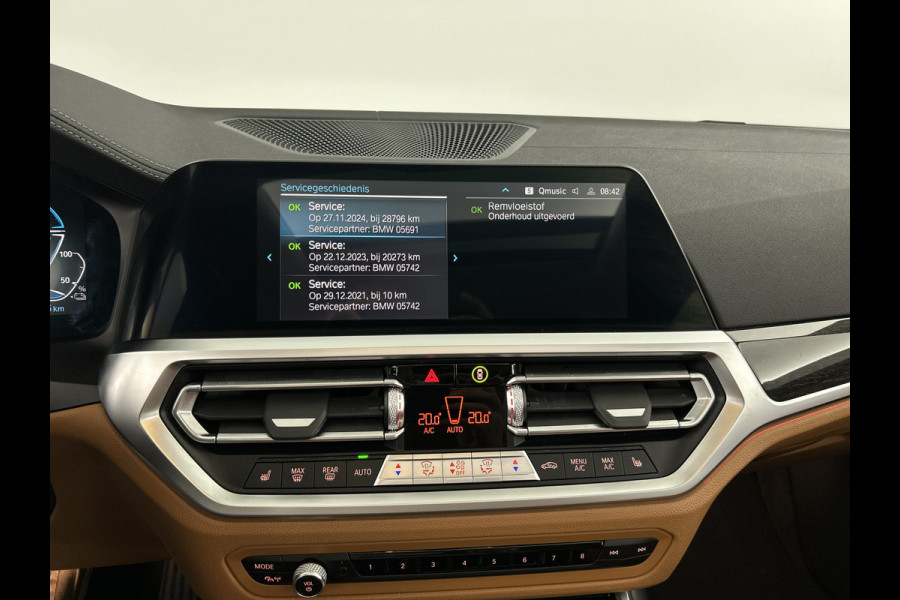 BMW 3-serie 330e 292PK High Exe. Schuif-kanteldak/Leder/M-sport-stoelen