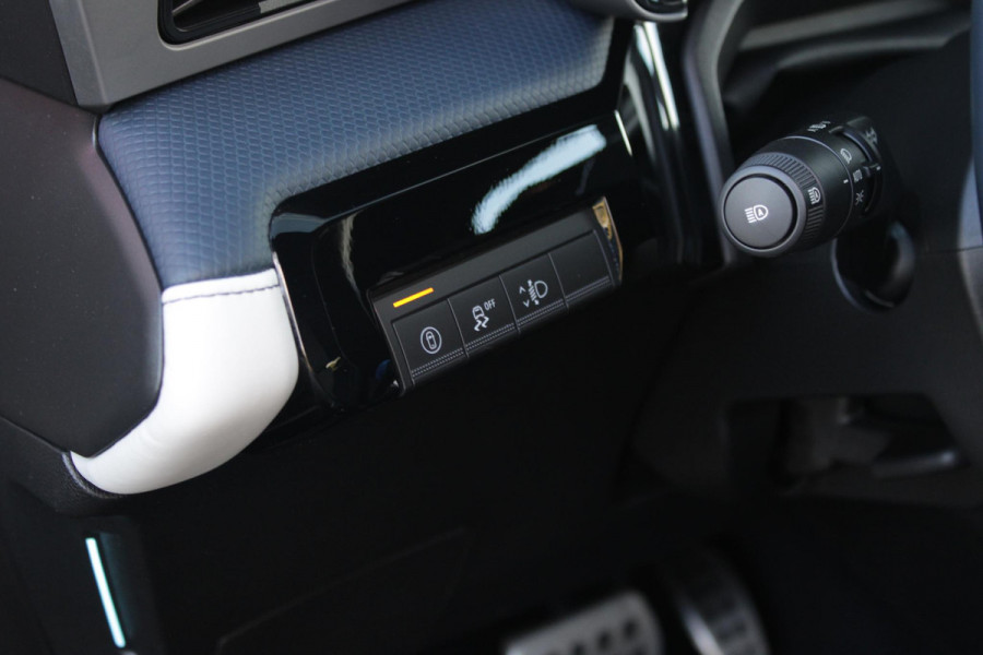 ALPINE A290 GTS 220PK 52 kWh | DEVIALET AUDIO SYSTEM | DRAADLOZE TELEFOONLADER | ELEKTRISCH VERWARMBAAR STUURWIEL | 19" LICHTMETALEN VELGEN "SNOWFLAKE" NOIR BRILLIANT | ALPINE LOGO OP ZIJSCHERMEN | BREMBO REMKLAUWEN "ROUGE RACING" | ALPINE TELEMETRICS PREMIUM | NAPPA LEDEREN BEKLEDING BLUE PROFOND/GRIS EVEE MET ALPINE STIKSELS EN LOGO | MICHELIN PILOT SPORT BANDEN | ALPINE SPORT CHASSIS | GROOTLICHT ASSISTENT | DCC | ADAPTIVE CRUISE CONTROL | PARKEERNSENSOREN VOOR ACHTER EN ZIJKANT | ACHTERUITRIJ CAMERA | HANDSFREE CARD | VERWARMBARE VOORSTOELEN | WARMTEPOMP | NAVIGATIE BY "GOOGLE