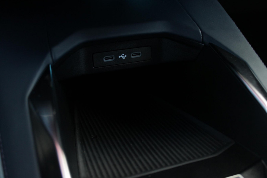 ALPINE A290 GTS 220PK 52 kWh | DEVIALET AUDIO SYSTEM | DRAADLOZE TELEFOONLADER | ELEKTRISCH VERWARMBAAR STUURWIEL | 19" LICHTMETALEN VELGEN "SNOWFLAKE" NOIR BRILLIANT | ALPINE LOGO OP ZIJSCHERMEN | BREMBO REMKLAUWEN "ROUGE RACING" | ALPINE TELEMETRICS PREMIUM | NAPPA LEDEREN BEKLEDING BLUE PROFOND/GRIS EVEE MET ALPINE STIKSELS EN LOGO | MICHELIN PILOT SPORT BANDEN | ALPINE SPORT CHASSIS | GROOTLICHT ASSISTENT | DCC | ADAPTIVE CRUISE CONTROL | PARKEERNSENSOREN VOOR ACHTER EN ZIJKANT | ACHTERUITRIJ CAMERA | HANDSFREE CARD | VERWARMBARE VOORSTOELEN | WARMTEPOMP | NAVIGATIE BY "GOOGLE