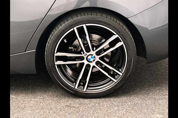 BMW 1-serie 118i High Executive M-Sport 136 PK, M/Sports/Pakket, Sport/Seats, LED, Navigatie, HiFi, 165DKM, Org.NL!!