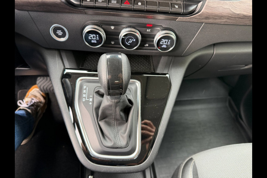 Renault Kangoo TCe 130 EDC Techno Navi / Trekhaak afn. / Camera / P-sensoren rondom / Stoel verw / Clima