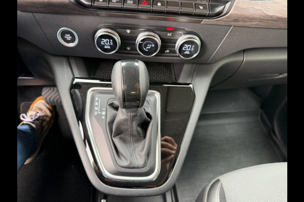 Renault Kangoo TCe 130 EDC Techno Navi / Trekhaak afn. / Camera / P-sensoren rondom / Stoel verw / Clima