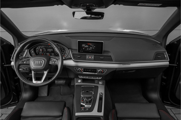 Audi Q5 55 TFSI e Quattro Competition S Pano Leder Luchtv ACC Zwart Optiek Massage Trekhaak