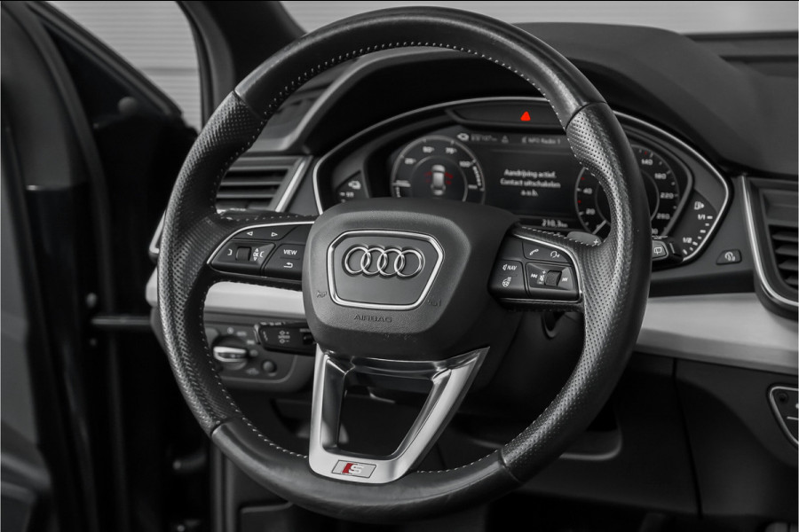Audi Q5 55 TFSI e Quattro Competition S Pano Leder Luchtv ACC Zwart Optiek Massage Trekhaak