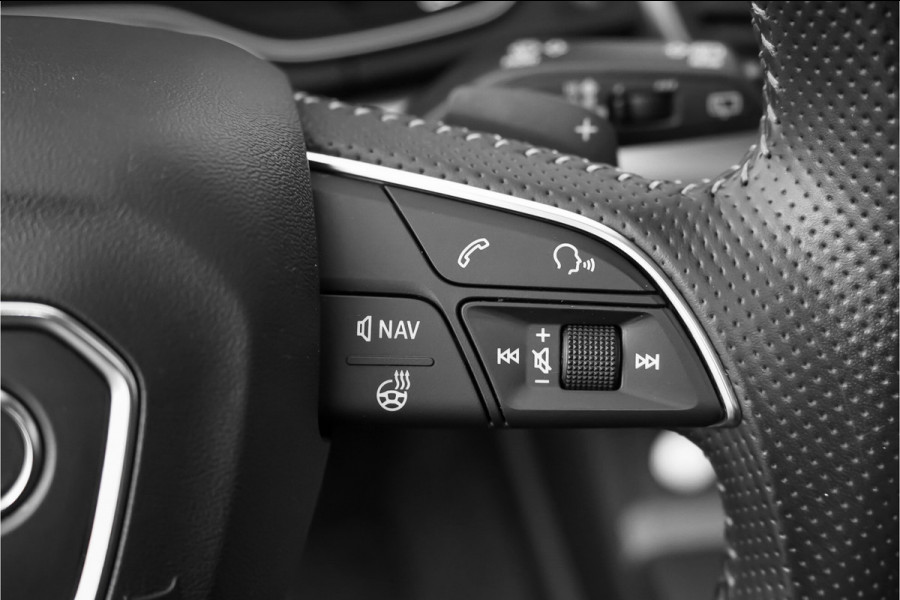 Audi Q5 55 TFSI e Quattro Competition S Pano Leder Luchtv ACC Zwart Optiek Massage Trekhaak
