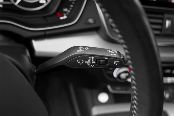 Audi Q5 55 TFSI e Quattro Competition S Pano Leder Luchtv ACC Zwart Optiek Massage Trekhaak