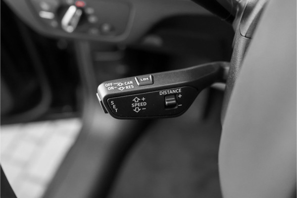 Audi Q5 55 TFSI e Quattro Competition S Pano Leder Luchtv ACC Zwart Optiek Massage Trekhaak