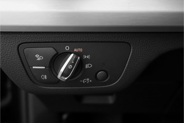 Audi Q5 55 TFSI e Quattro Competition S Pano Leder Luchtv ACC Zwart Optiek Massage Trekhaak