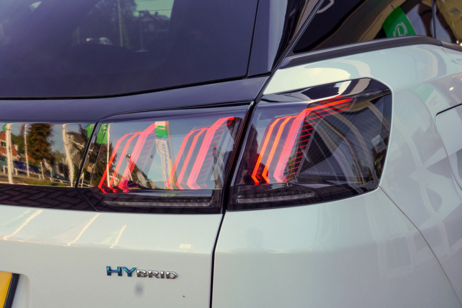 Peugeot 3008 1.6 HYbrid 225 GT |  Panoramadak | Trekhaak | SoH 96%