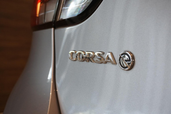 Opel CORSA-E GS Line 50 kWh + CAMERA / STOEL+STUURVERWARMING / CARPLAY