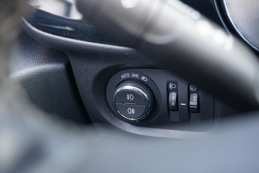 Opel CORSA-E GS Line 50 kWh + CAMERA / STOEL+STUURVERWARMING / CARPLAY