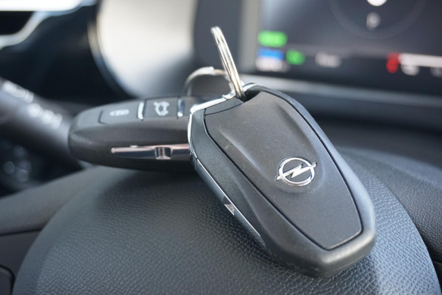 Opel CORSA-E GS Line 50 kWh + CAMERA / STOEL+STUURVERWARMING / CARPLAY