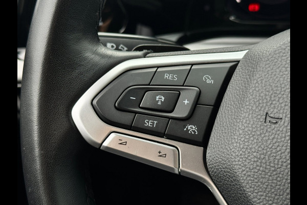 Volkswagen Golf 8 1.0 eTSI | ACC | Sfeerverlichting | Carplay | Navi | Stuurwiel verwarmd | Stoelverwarming