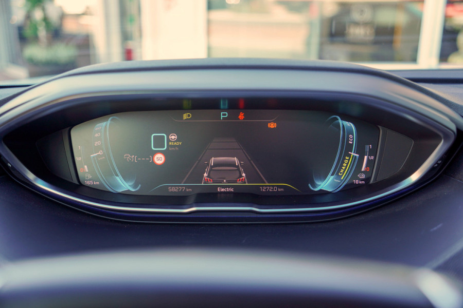 Peugeot 3008 1.6 HYbrid 225 GT |  Panoramadak | Trekhaak | SoH 96%