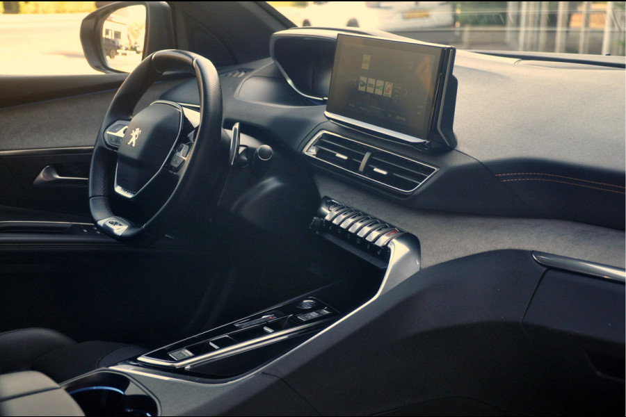 Peugeot 3008 1.6 HYbrid 225 GT |  Panoramadak | Trekhaak | SoH 96%