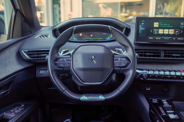 Peugeot 3008 1.6 HYbrid 225 GT |  Panoramadak | Trekhaak | SoH 96%