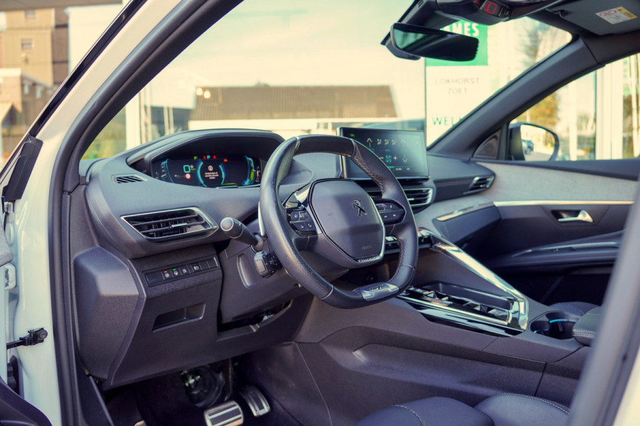 Peugeot 3008 1.6 HYbrid 225 GT |  Panoramadak | Trekhaak | SoH 96%