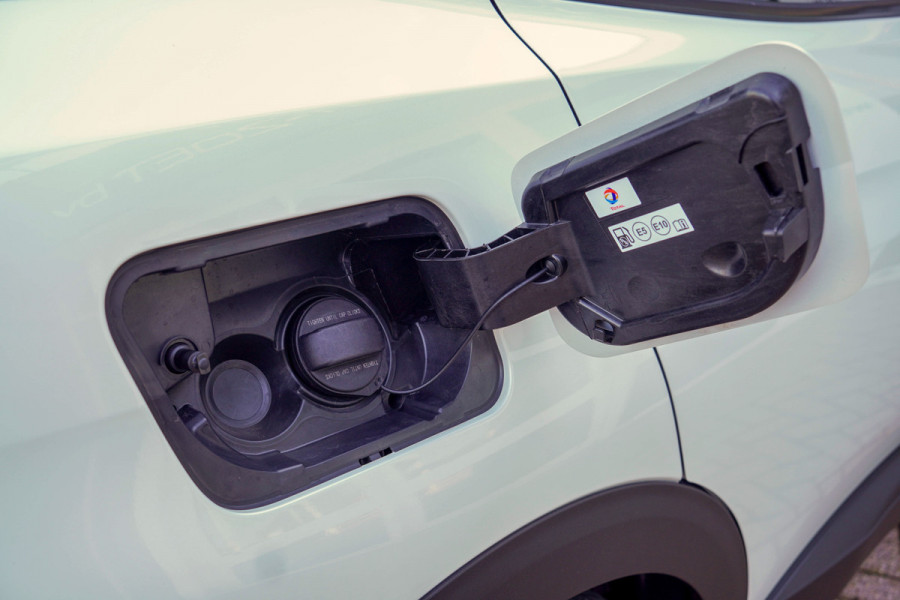 Peugeot 3008 1.6 HYbrid 225 GT |  Panoramadak | Trekhaak | SoH 96%