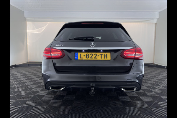 Mercedes-Benz C-Klasse Estate 300 e Business Solution AMG Limited (Plug-in) (INCL-BTW) Aut. *LEATHER-ALCANTARA | MULTIBEAM-LED | NAVI-FULLMAP | TOPVIEW | DAB | CARPLAY | DIGI-COCKPIT | SPORTSEATS | TOWBAR | 18"ALU*