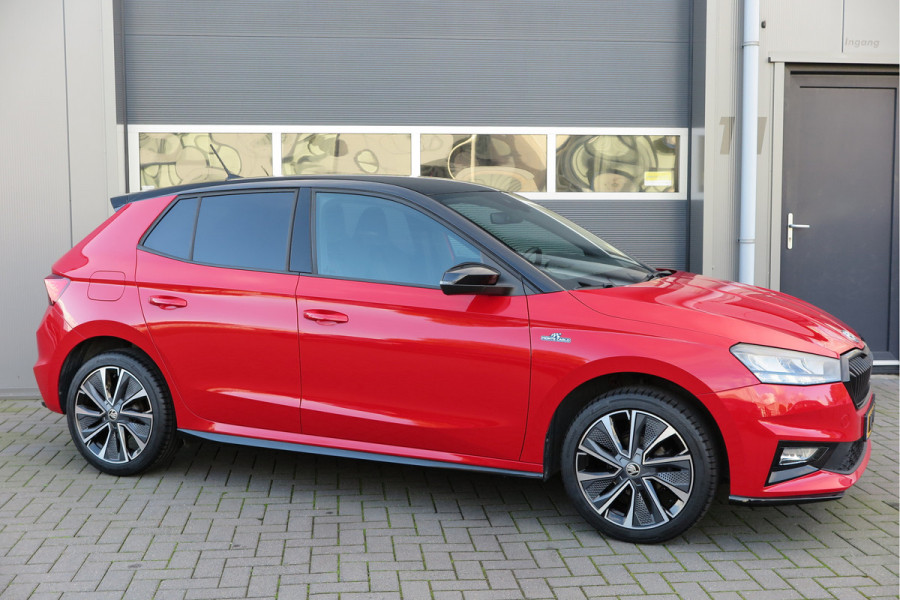 Škoda Fabia 1.0 TSI 70kw 95pk Monte Carlo , Led (Skoda crystal lighting)  , Bi-color, Virtual cockpit, Sportstoelen,Keyless entry/start, Navi via Smartlink, Cruisecontrol, PDC, Camera , LMV. etc.