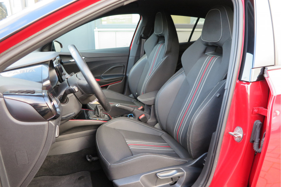 Škoda Fabia 1.0 TSI 70kw 95pk Monte Carlo , Led (Skoda crystal lighting)  , Bi-color, Virtual cockpit, Sportstoelen,Keyless entry/start, Navi via Smartlink, Cruisecontrol, PDC, Camera , LMV. etc.