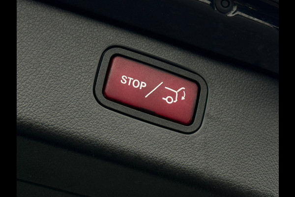 Mercedes-Benz C-Klasse Estate 300 e | Sfeerverlichting | Camera | Carplay | Dodehoek | Elektrische achterklep | Dealer onderhouden